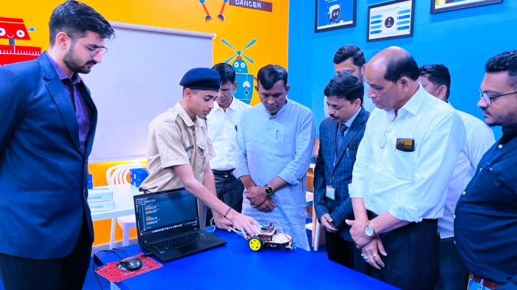 ROBOTICS LAB